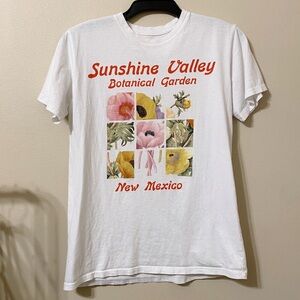 vintage style botanical garden t-shirt, size S 🌺